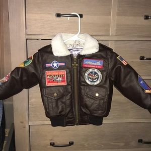 Pilot bomber jacket